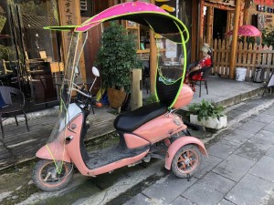 scooter électrique rose